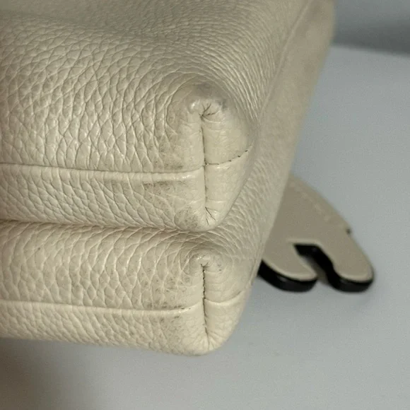 COACH Chalk Double Zip Lyla Purse/Wristlet Set with Bear Charm - Picture 6 of 16